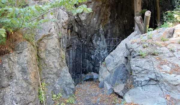  Inngangen til Dybedalsgruva i Kragerø