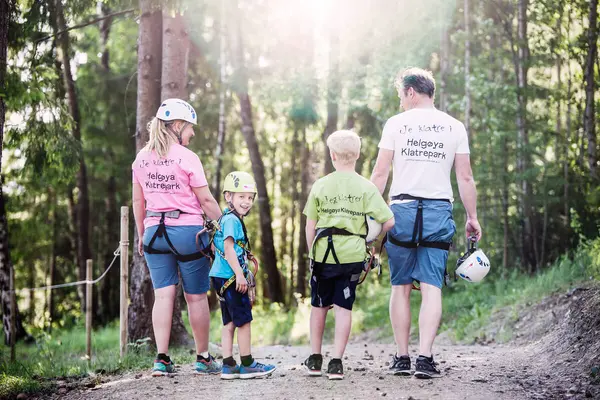  Klatreparken på Helgøya er for hele familien
