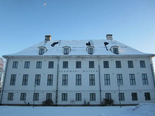  Hovedbygningen på Drammens Museum