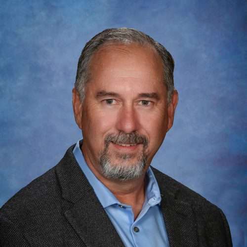 [team] image of team member (for an amusement park)