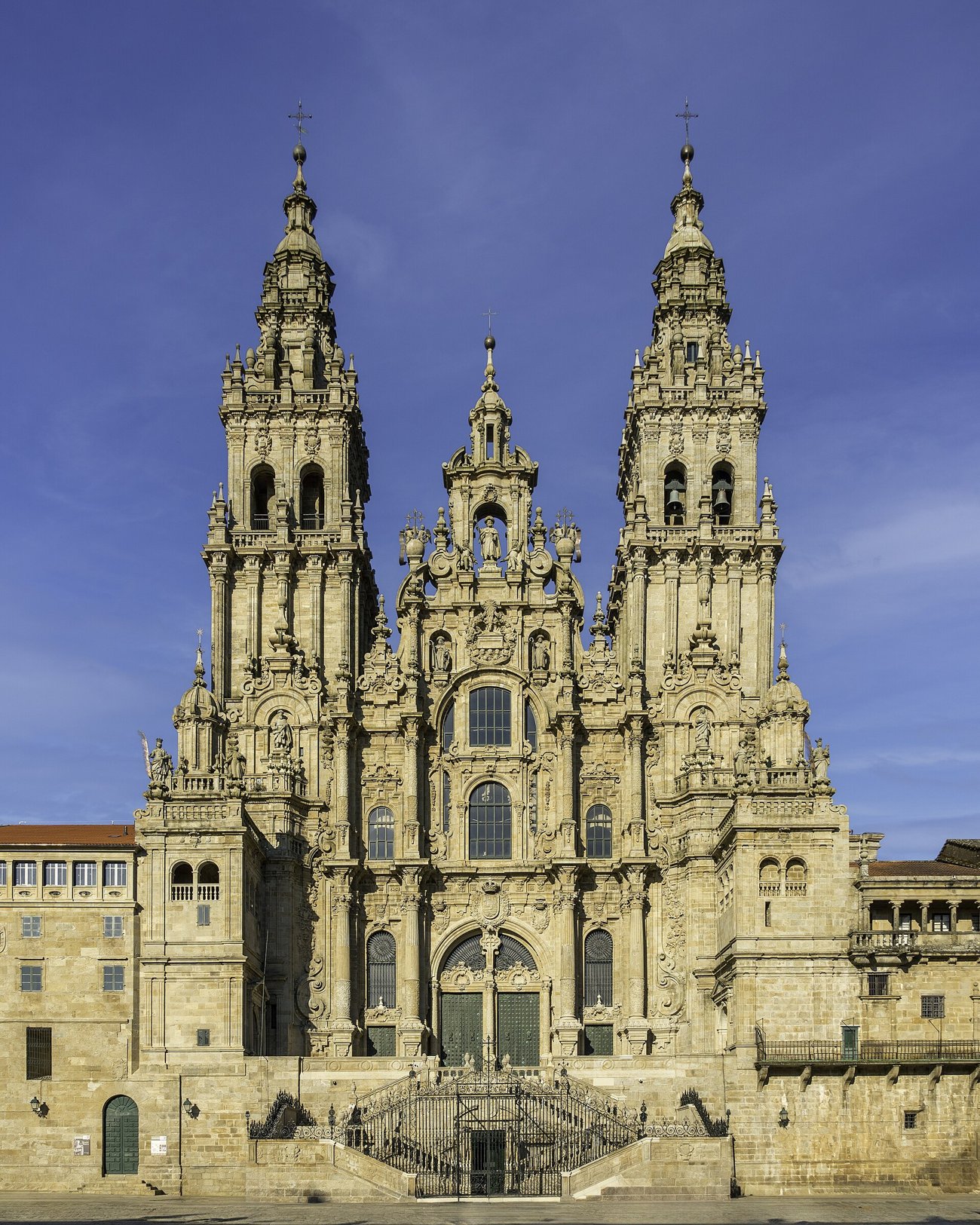 Façade de l'Obradoiro de la cathédrale de Saint-Jacques-de-Compostelle, photographie réelle du lieu