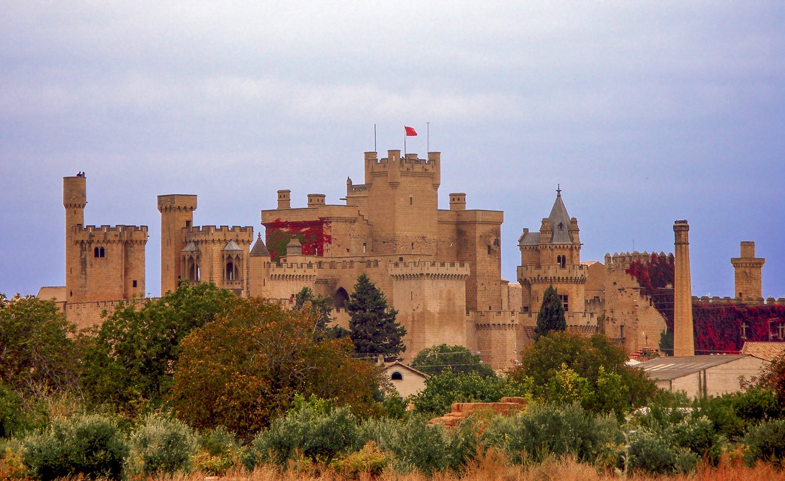 Palacio Real de Olite (Palacio Real de Olite / Erriberri), façade et tours gothiques en pierre, Navarre, Espagne