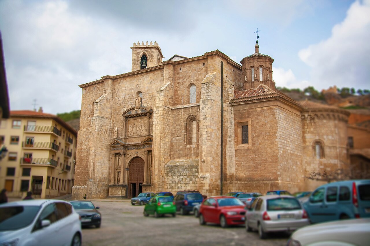 Basílica de Santa María de los Sagrados Corporales, Daroca (province de Saragosse), Aragon, Espagne, façade et portail Renaissance en pierre