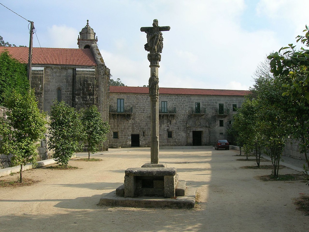 Monasterio de Santa María de Armenteira, Pontevedra, Galice, Espagne, façade et église cistercienne en granit