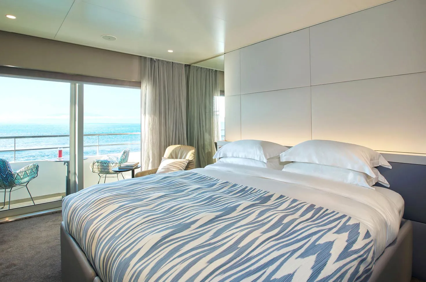 Emerald Azzurra yacht stateroom interior