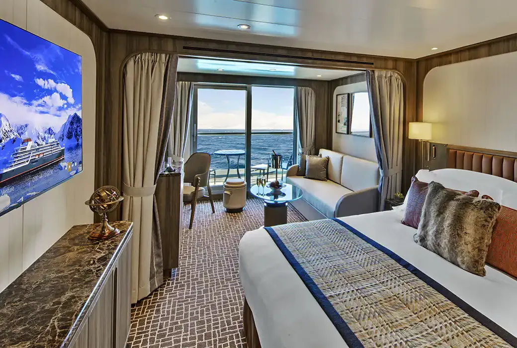 Seabourn Venture + Pursuit: Veranda Suite