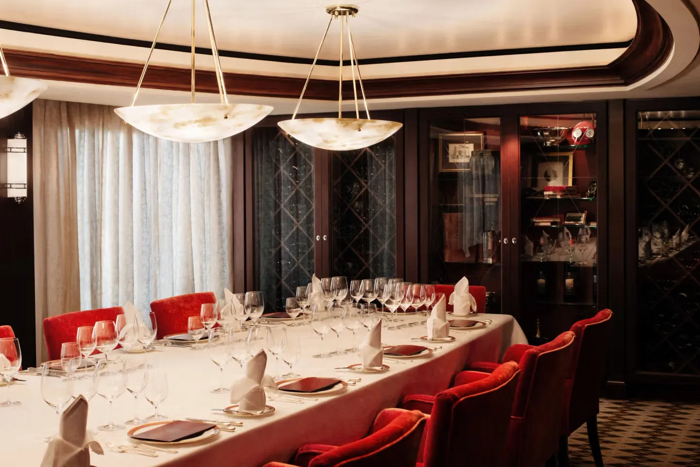 Crystal Serenity Vintage Room