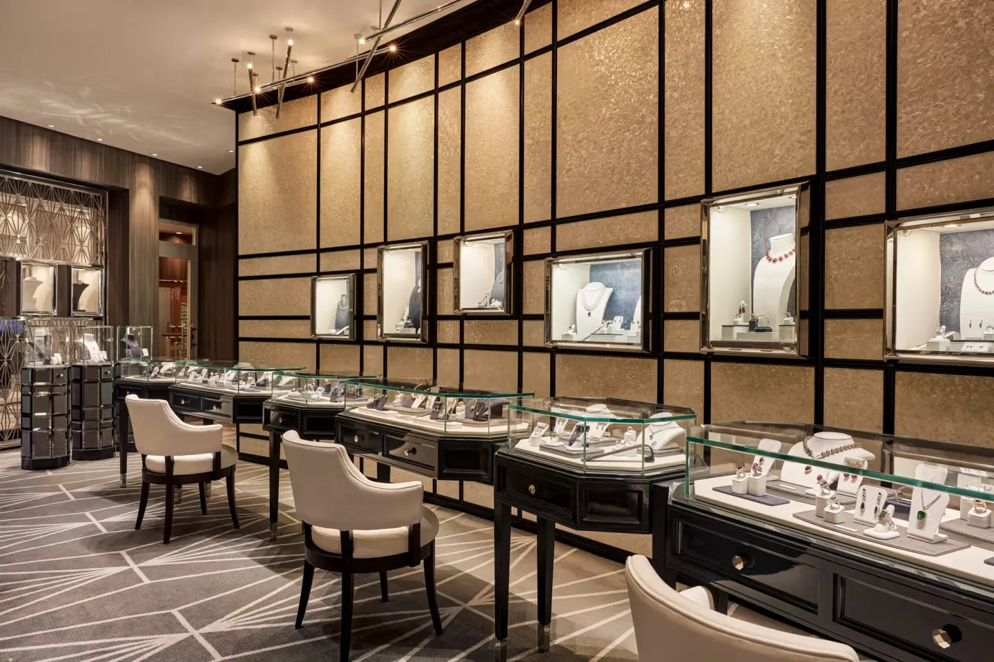 Crystal Serenity: Apropos & Facets Onboard Shopping