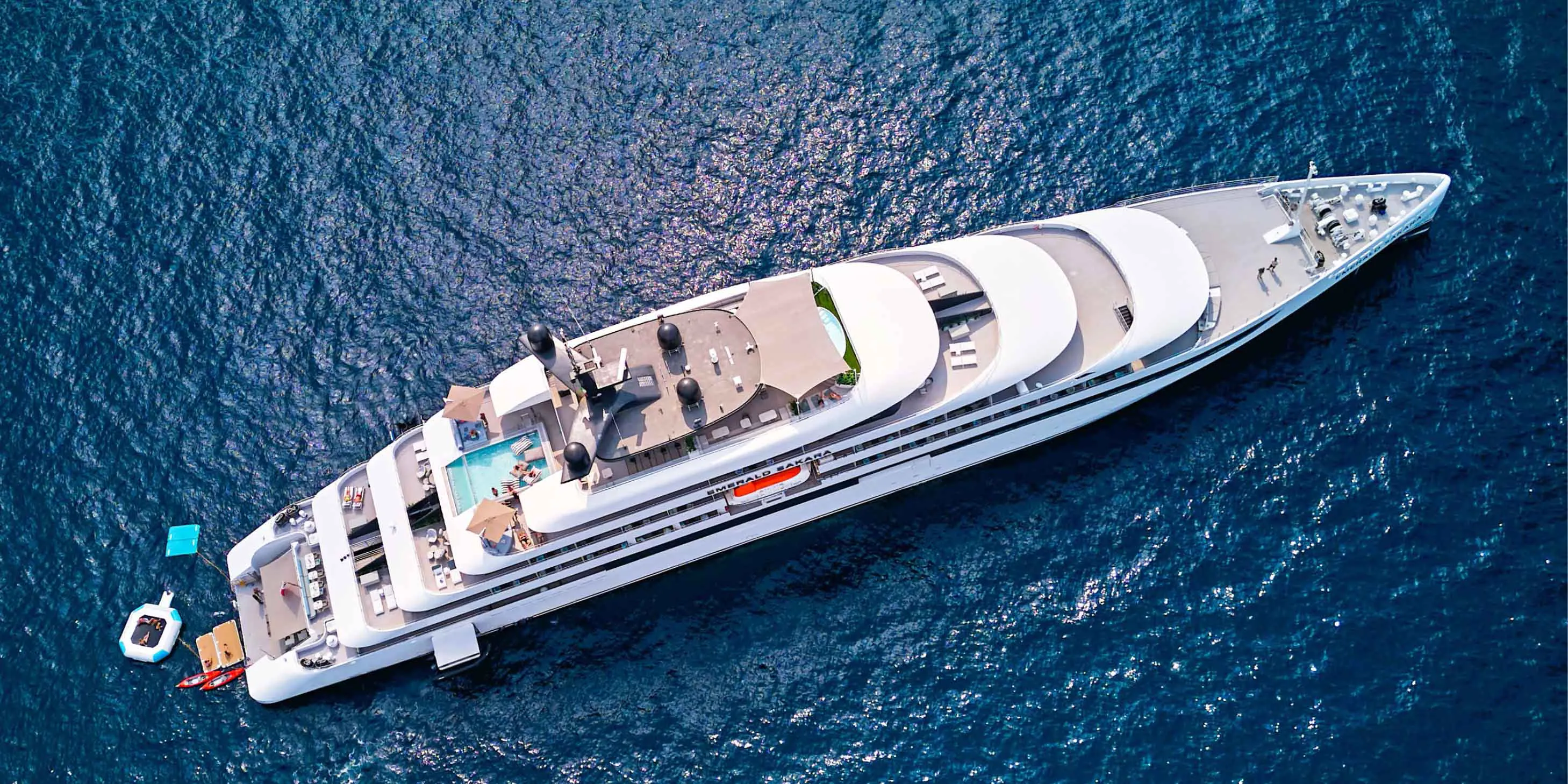 Aerial view of the Emerald Sakara yacht