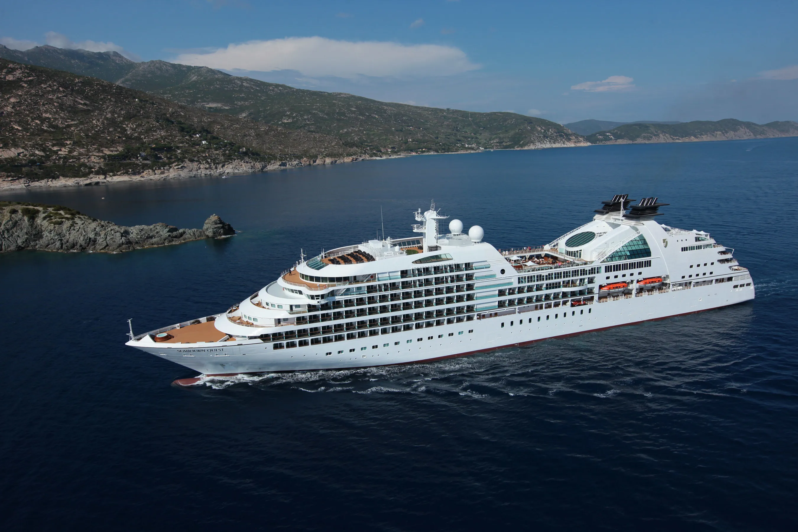 Aerial view of the Seabourn Quest cruise ship