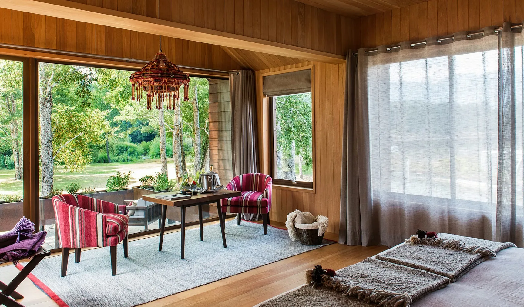 &Beyond Vira Vira suite interior