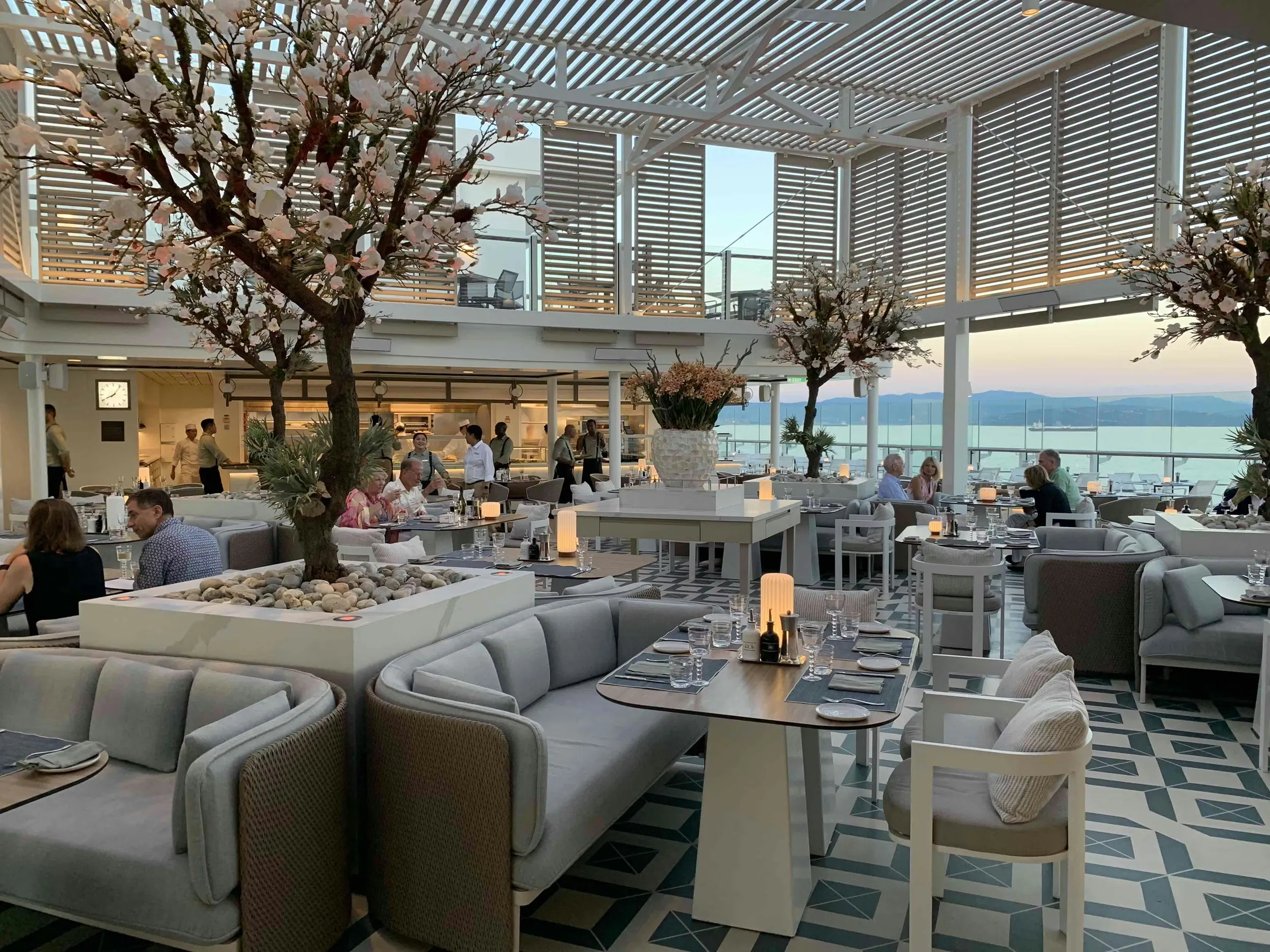 Silversea cruise ship dining area