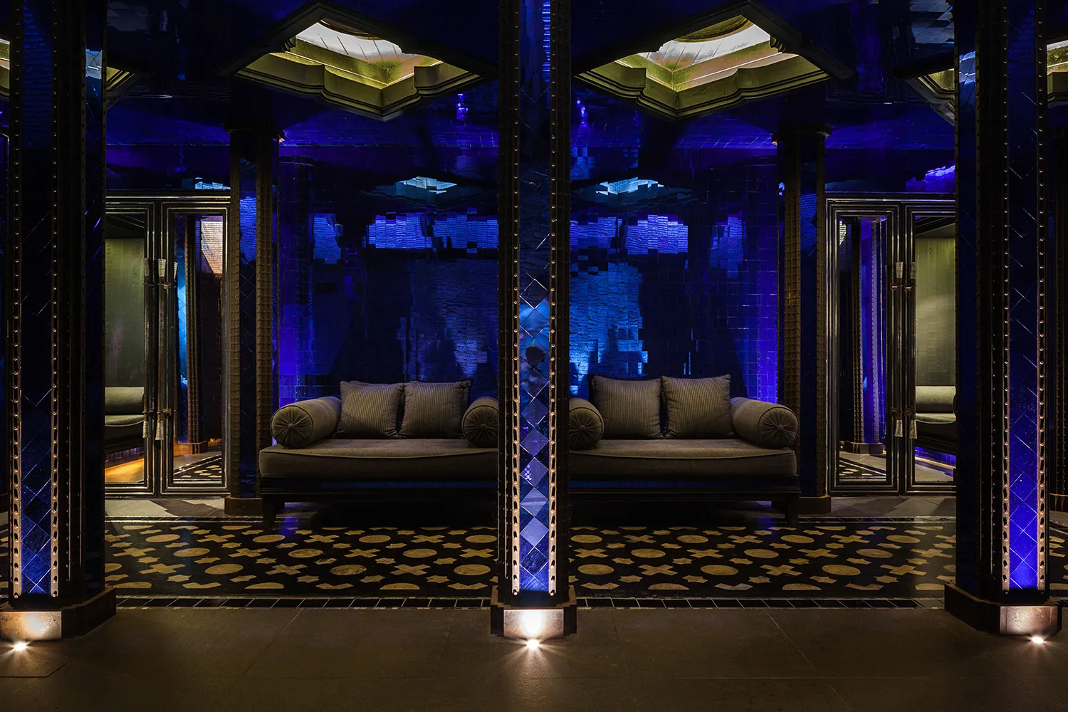 The Slate Phuket hotel The Slate Phuket hotel Black Ginger lobby