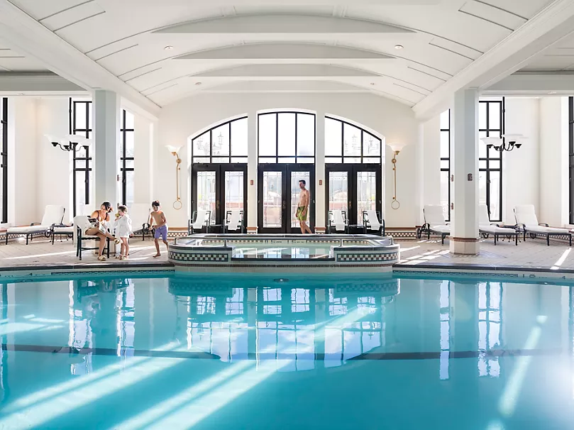 Fairmont Le Château Frontenac: Indoor Pool