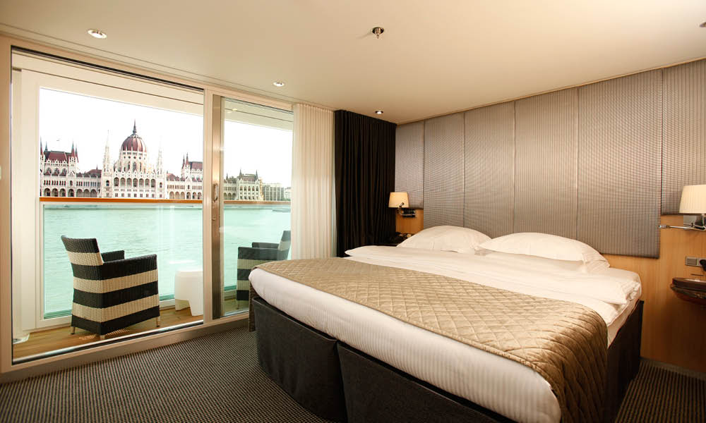 Scenic Opal: Balcony Suite