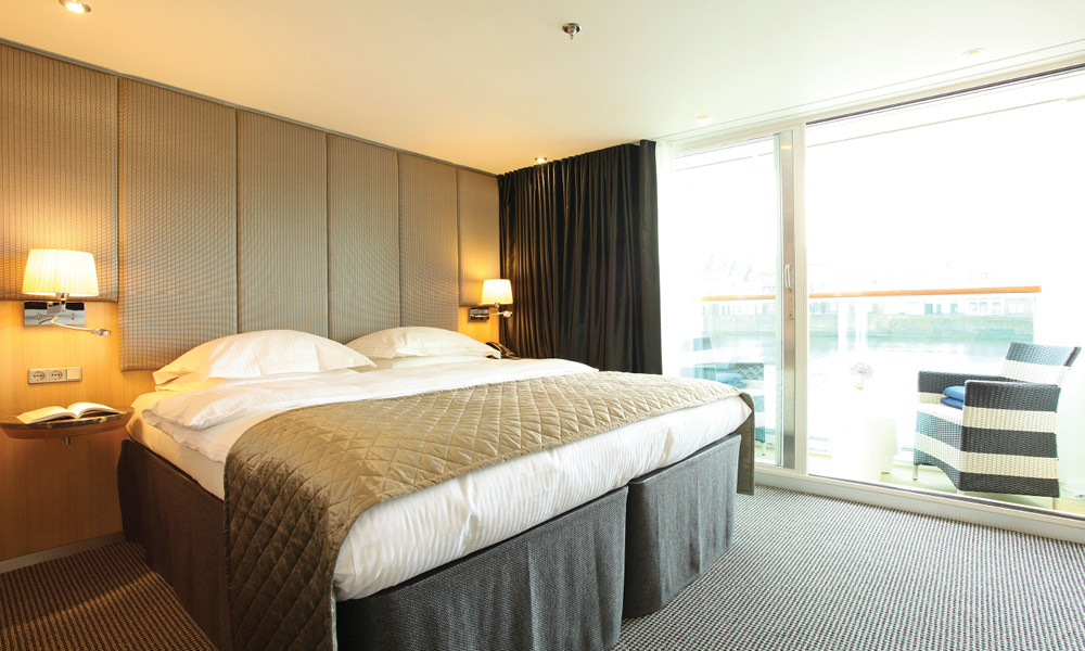 Scenic Opal: Deluxe Balcony Suite