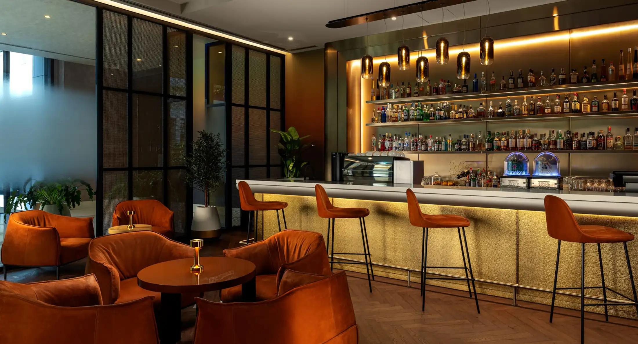 Mood Bar at Anantara The Palm Dubai