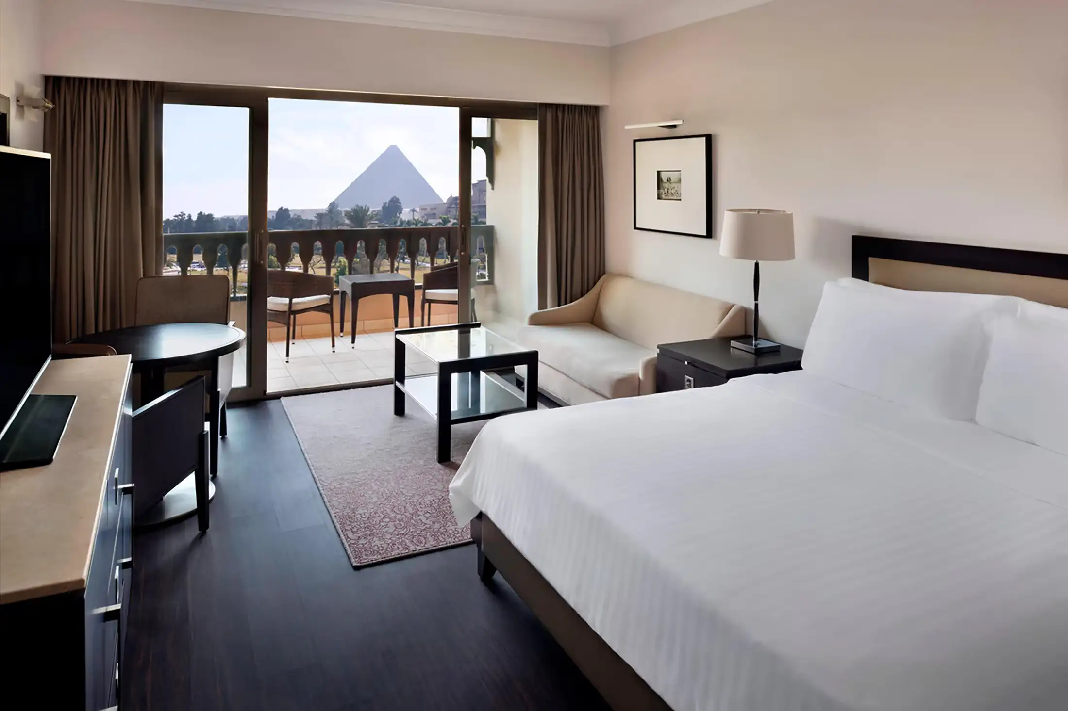 Pyramid view room at the Marriott Mena House Cairo