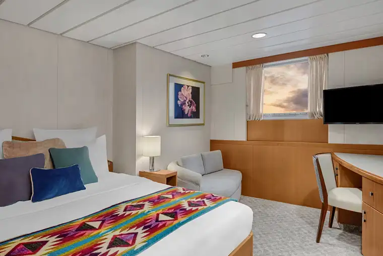 NatGeo Gemini: Category 2S room interior