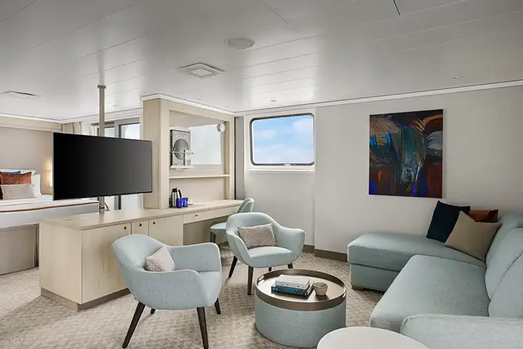 NatGeo Gemini: Category 7 cabin interior