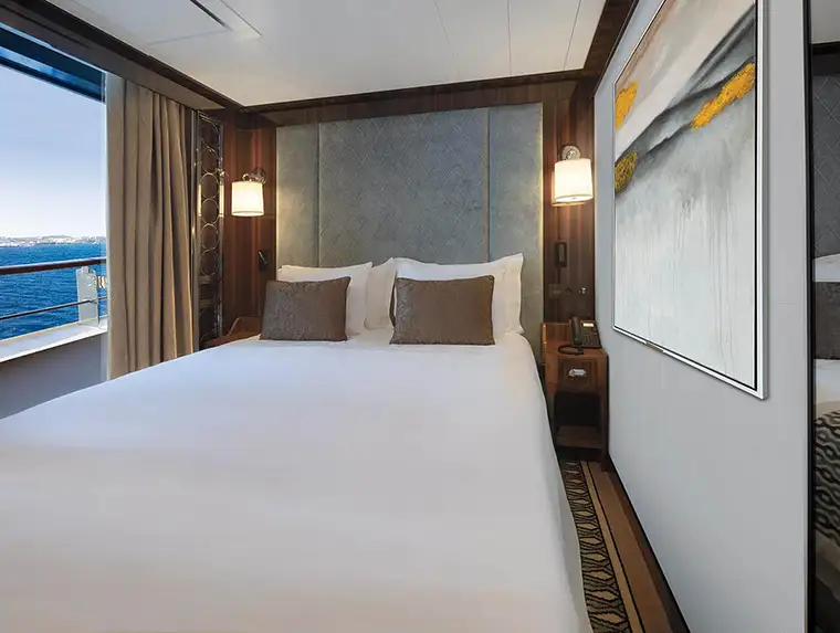 World Navigator: Veranda Deluxe Stateroom