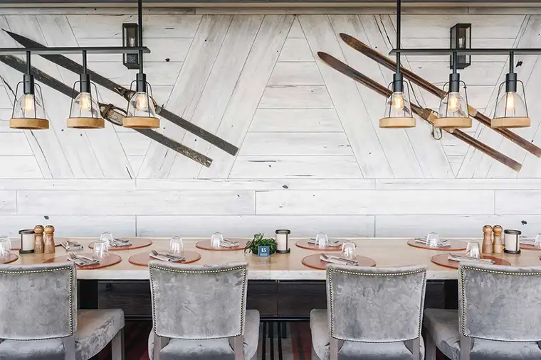 MS Roald Amundsen: Restaurant Fredheim