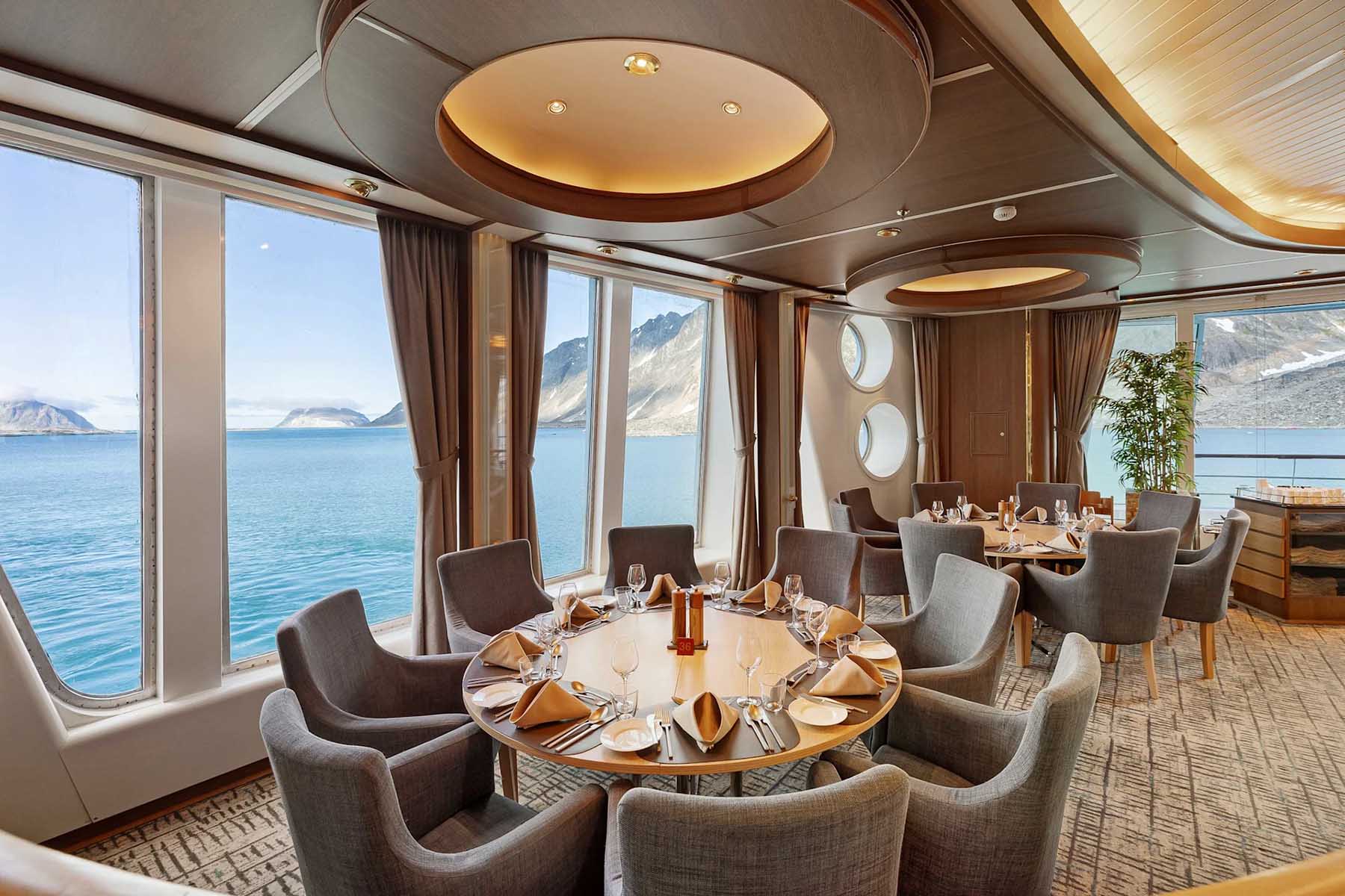 HX expeditions ms fram restaurant aune