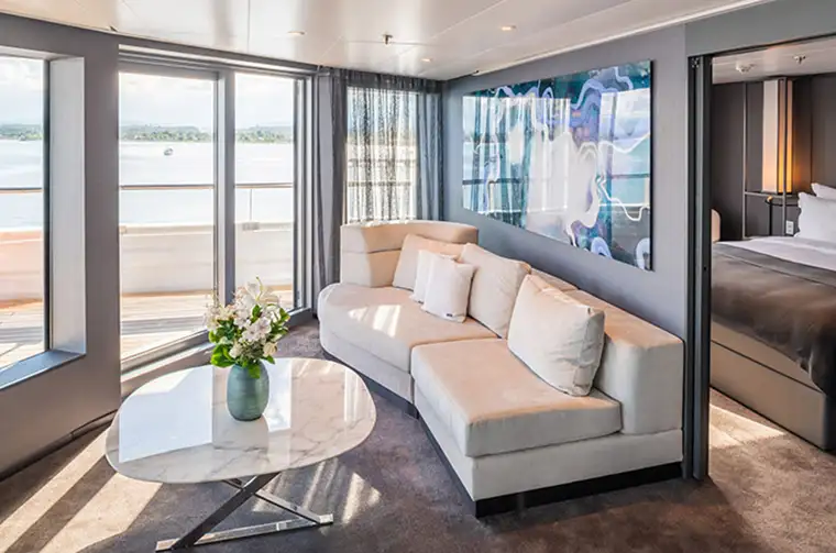 Scenic Eclipse: Panorama Suite