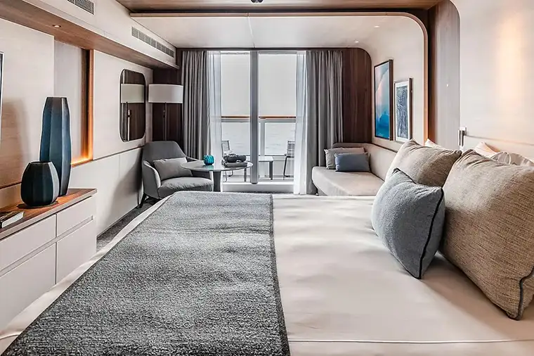 Le Commandant Charcot Deluxe Suite interior