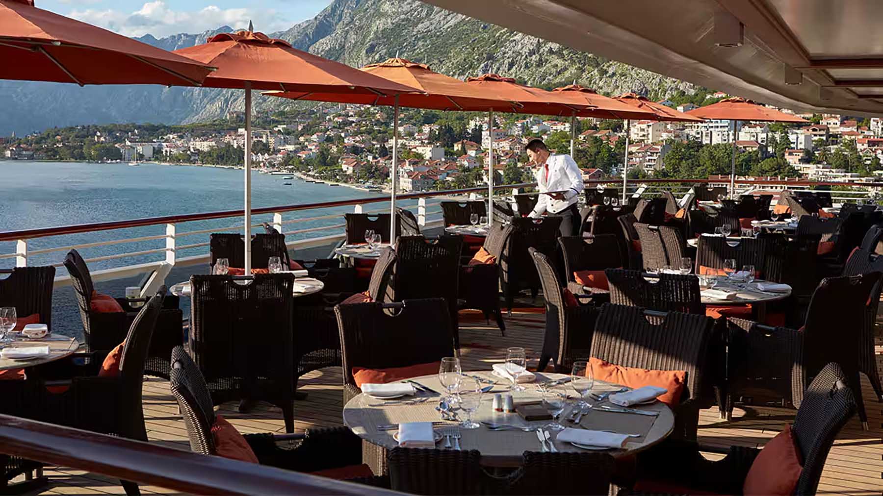 Oceania Insignia outdoor terrace dining deck