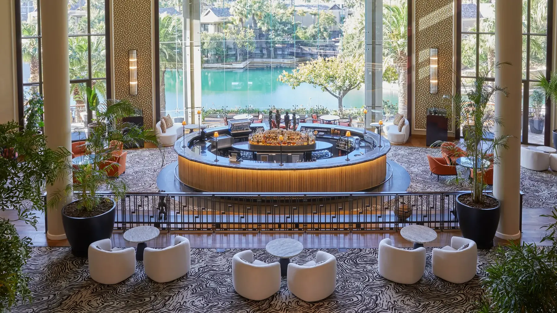 One&Only Cape Town resort bar