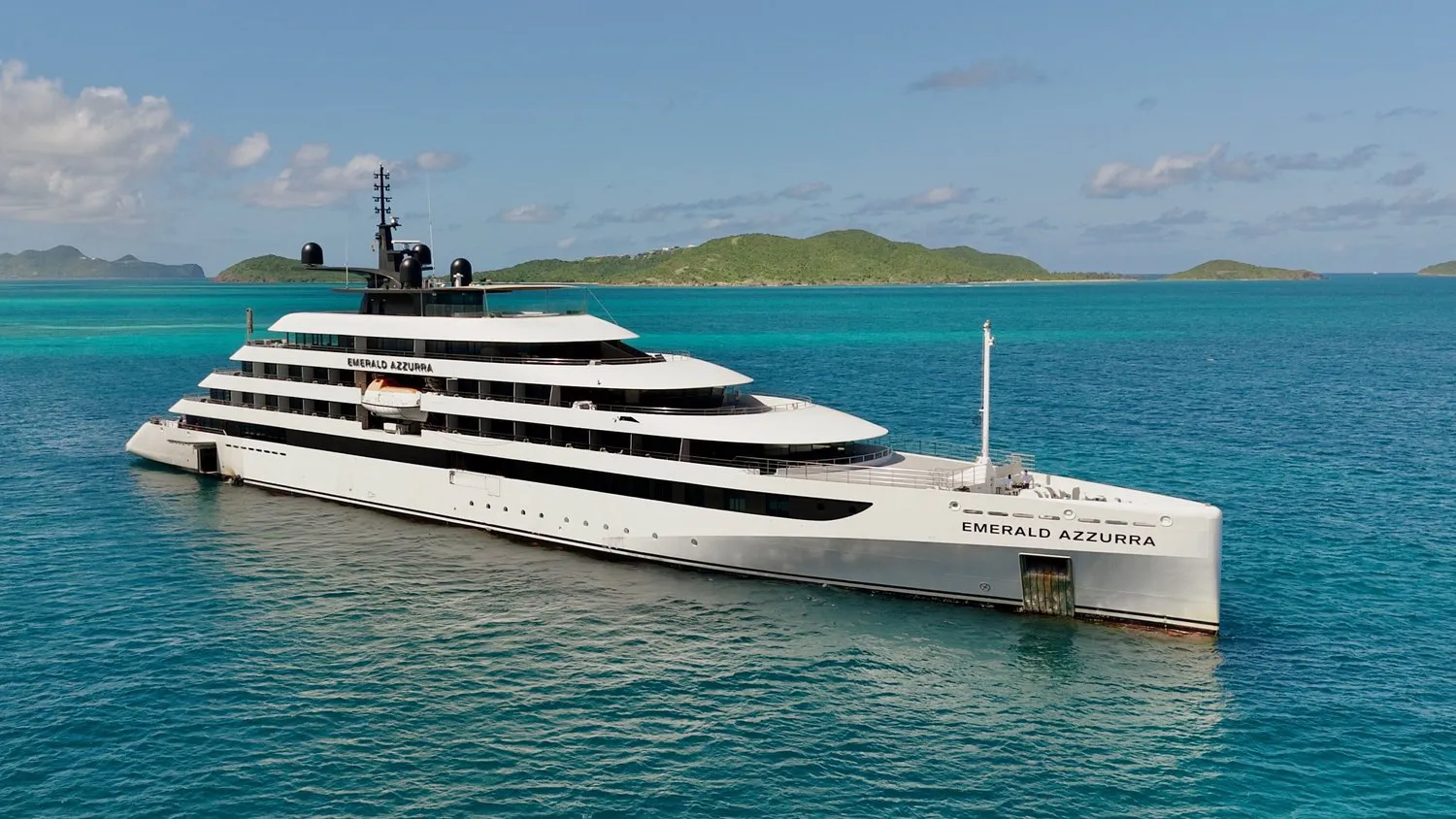 Emerald luxury yacht in the Caribbean