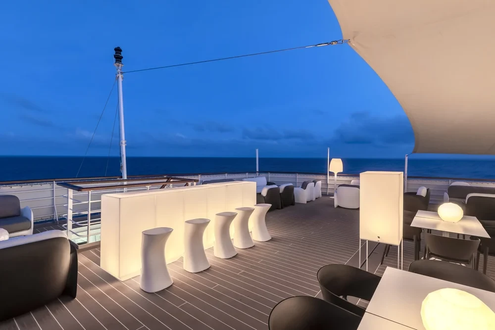 Upper deck dining aboard RMS St. Helena