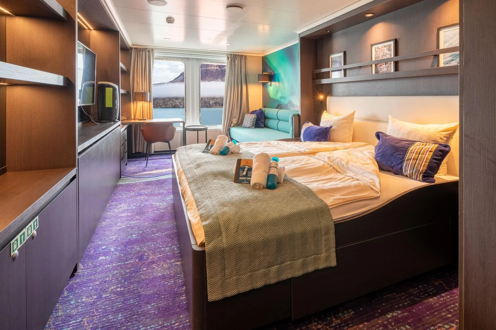 Superior cabin aboard MV Hondius