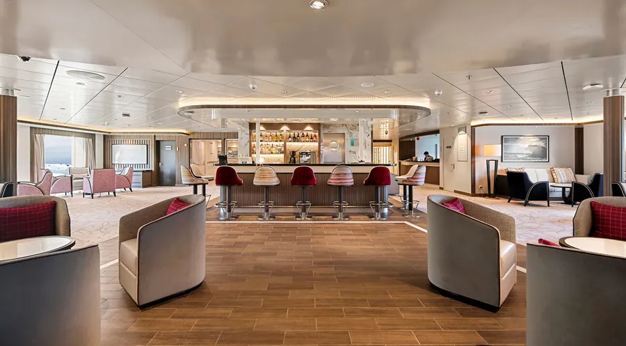 Douglas Mawson bar and observation lounge