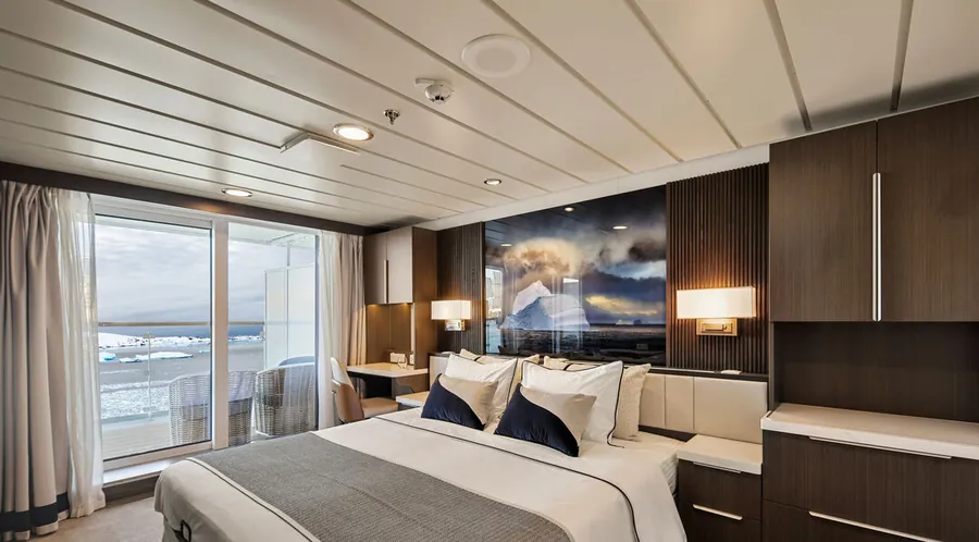 Douglas Mawson Junior Suite interior