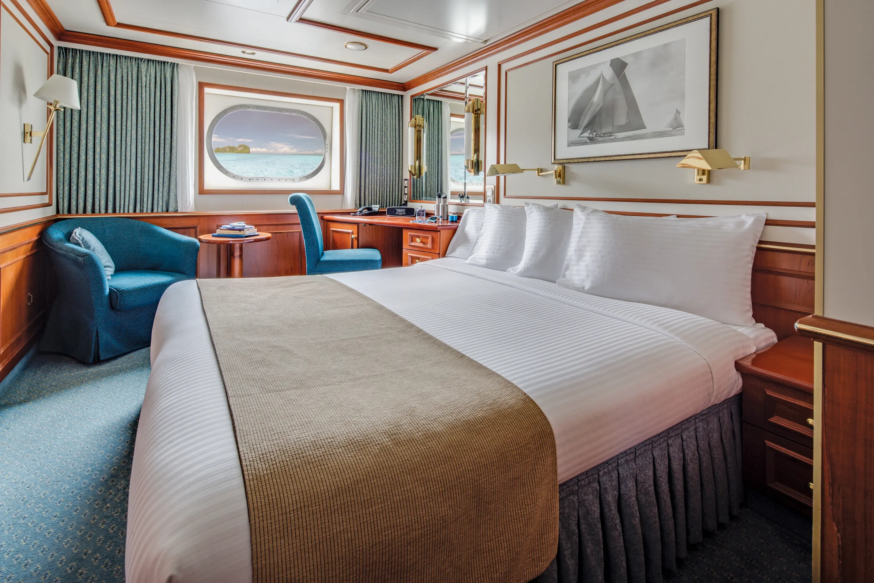 National Geographic Orion solo cabin