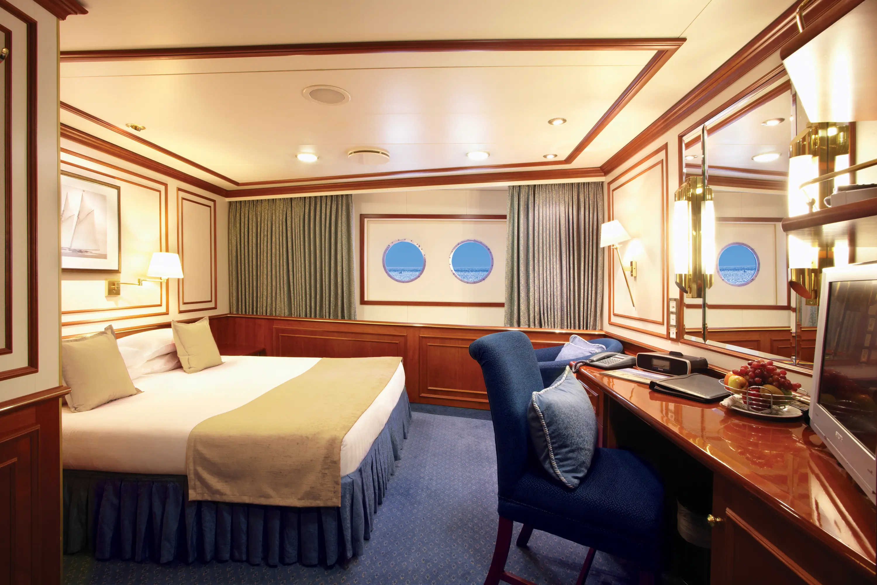 National Geographic Orion solo cabin interior