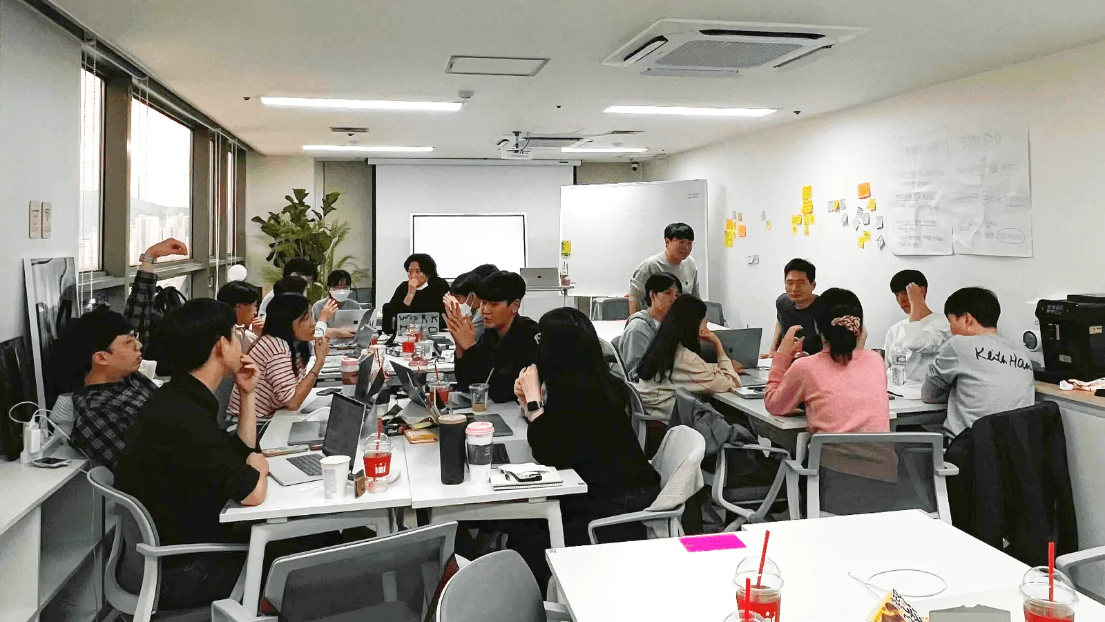 AI 스타트업 업스테이지에서 추천 시스템을 개발하는 RecSys팀의 워크샵 사진