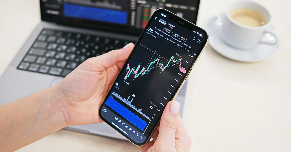 Trading and finance concept illustration — is day trading legal