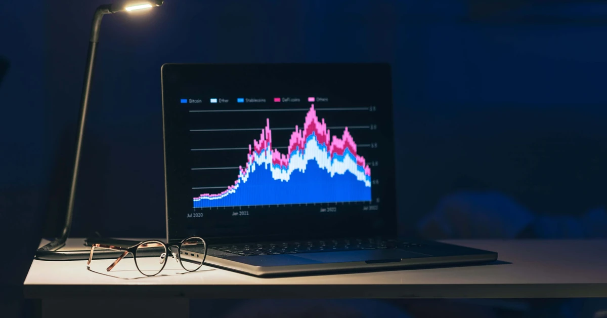 Trading and finance concept illustration — best crypto trading simulators