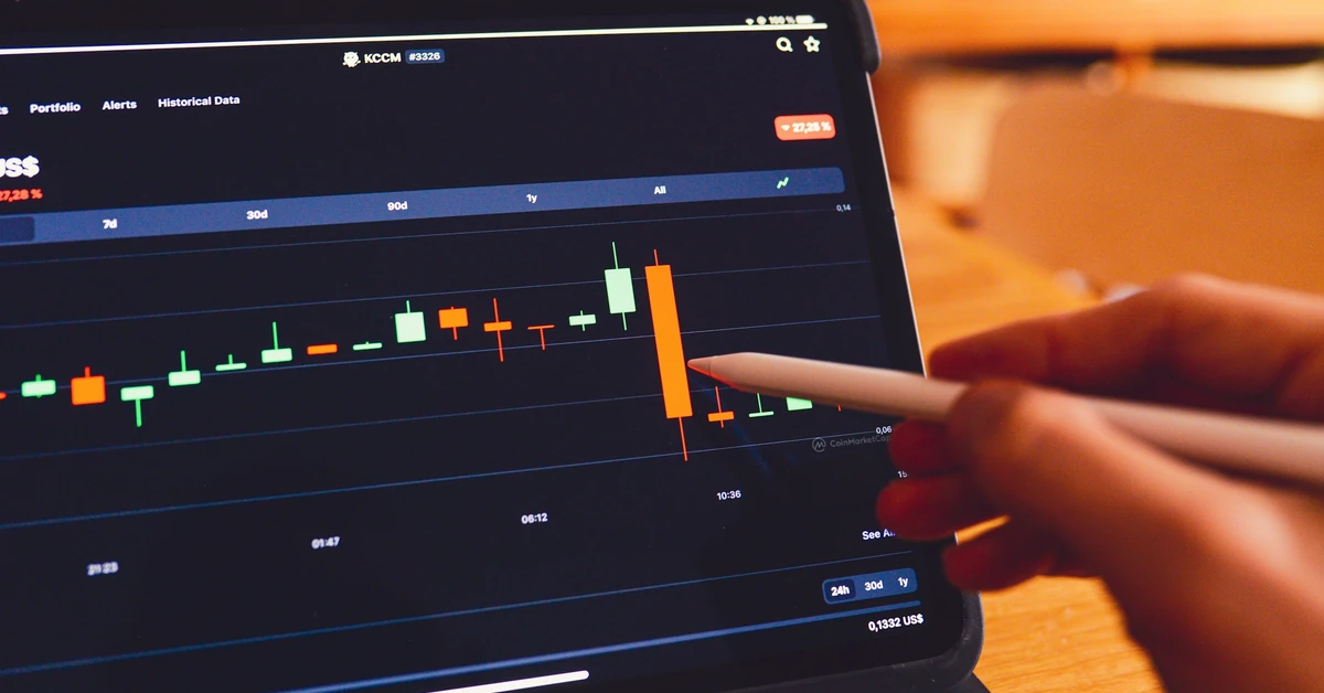 Trading and finance concept illustration — best apps to practice day trading
