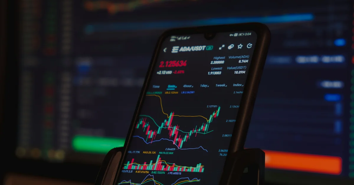 How Does Pre-Market Trading Work? Benefits and Risks
