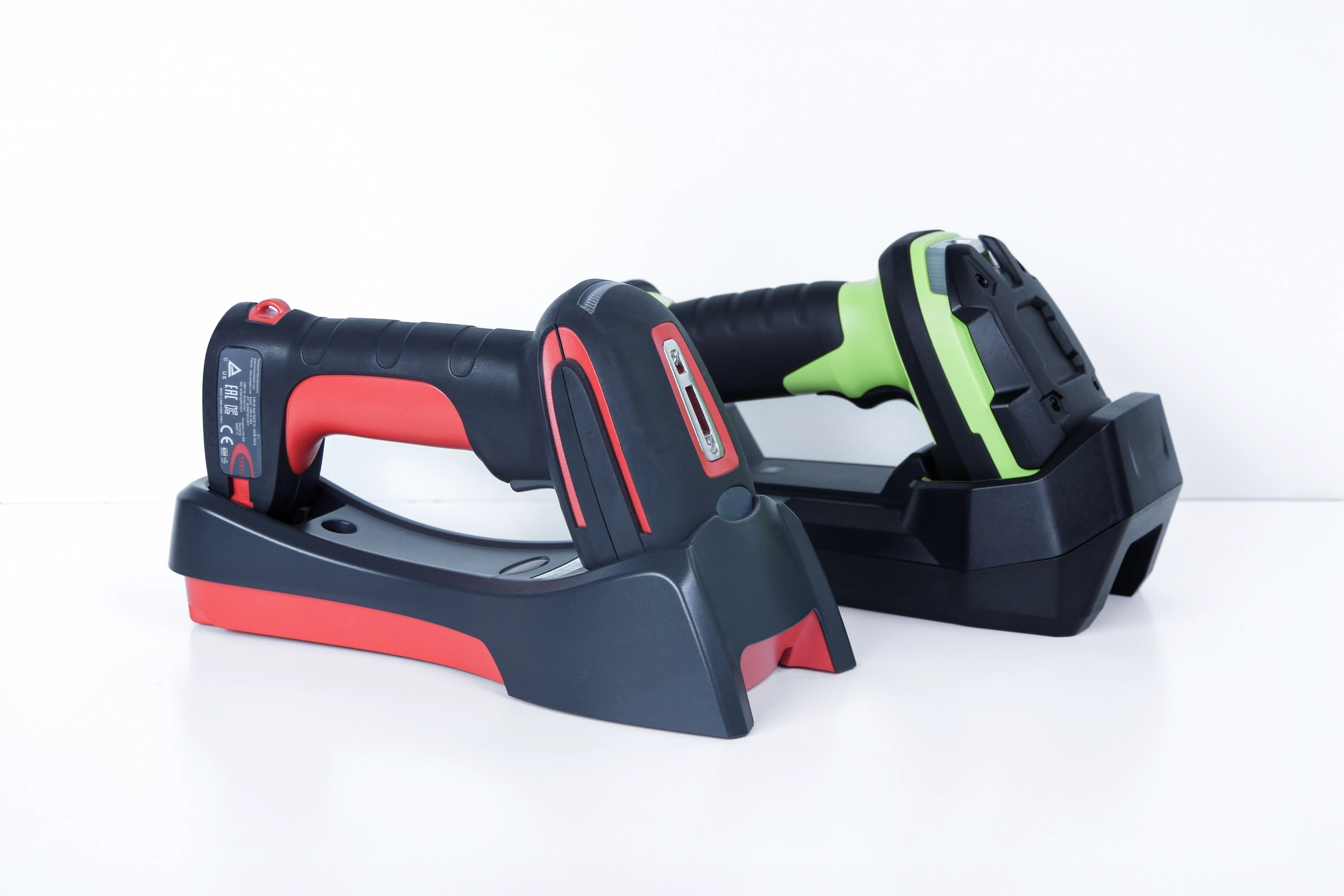 Due scanner RFID nella loro base