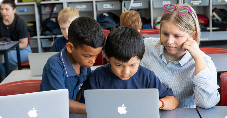 Educational slides showing Detective Fry in a yellow trench coat reacting to a stranger taking his photo despite refusal, with clues like privacy, stranger, surprise, feeling shy or nervous, and feelings ignored, alongside suggested actions like telling them to stop, telling an adult, and asking to delete the photo.
