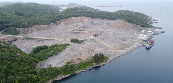 Hausvik industriområde i Lyngdal kommune er et av områdene som vil utredes for mulig plassering av et SMR-kjernekraftverk i Lyngdal og Farsund kommuner. Foto: Lyngdal kommune (fra det innsendte planinitiativet).