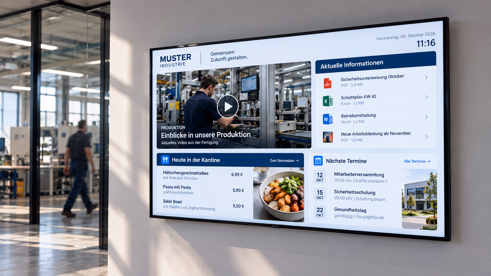 Informationsdisplay in einer Produktionshalle mit Video, Office-Dateien, Speiseplan und Terminen