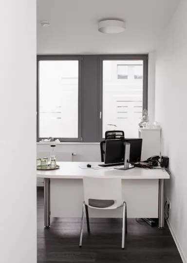 Ein Bild von einem Sprechzimmer.