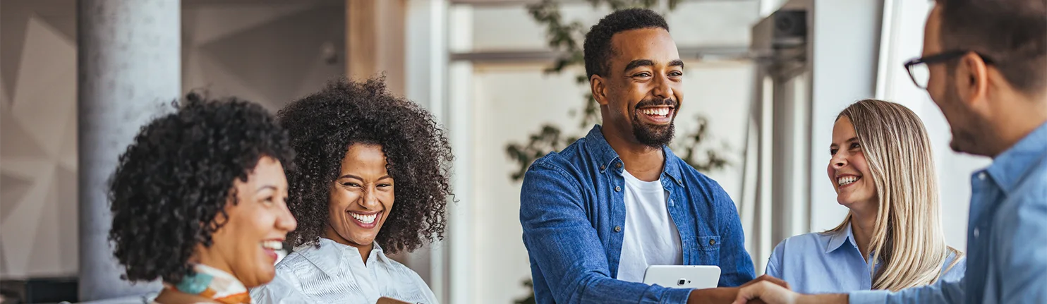 Visual of 5 people meeting as part of an onboarding