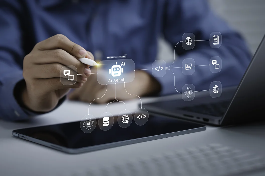 Visuel d'une personne se renseignant sur les LXP